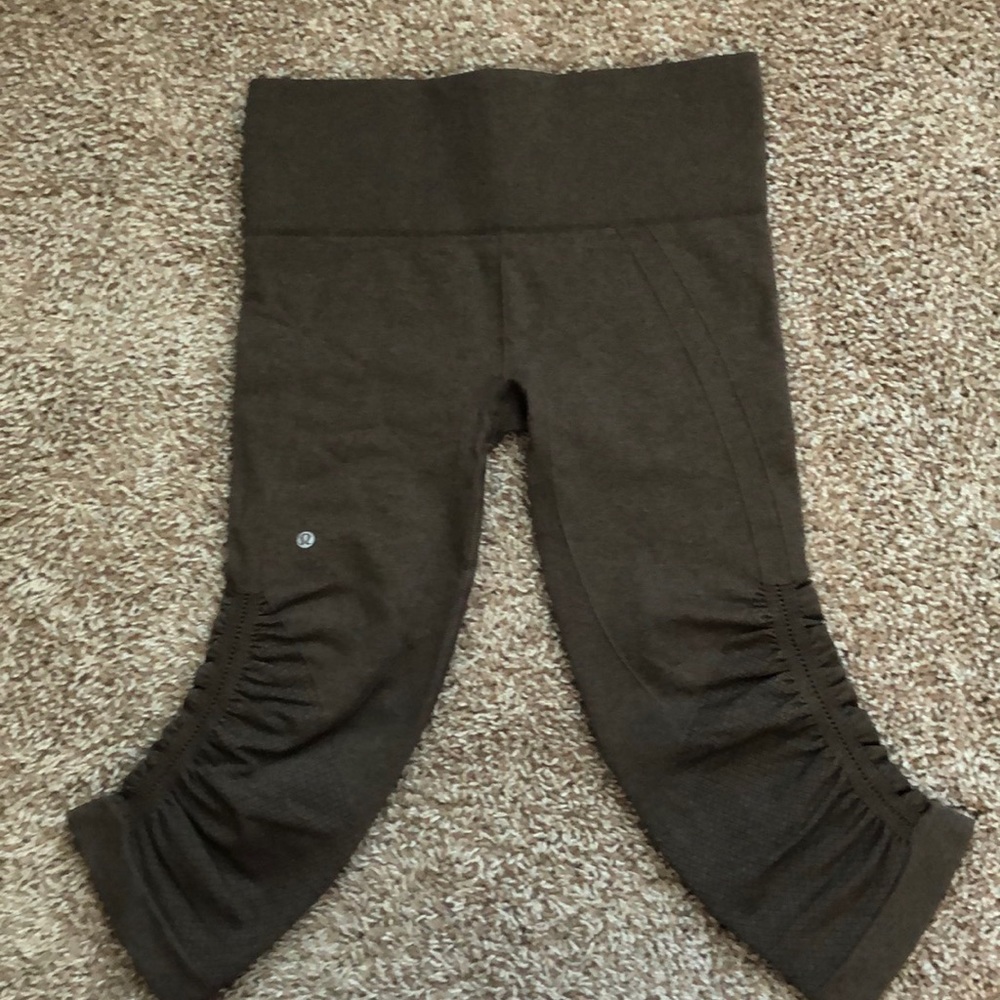 Lululemon brown Ebb/Flow ruched crop Legging 2/ XS